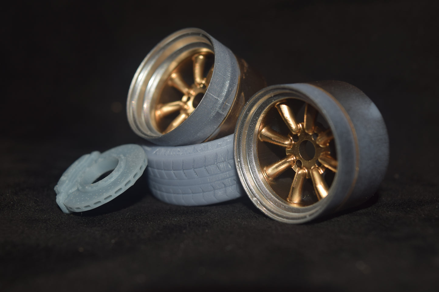 Watanabe rims 1/18 with MICHELIN tyres and brake system