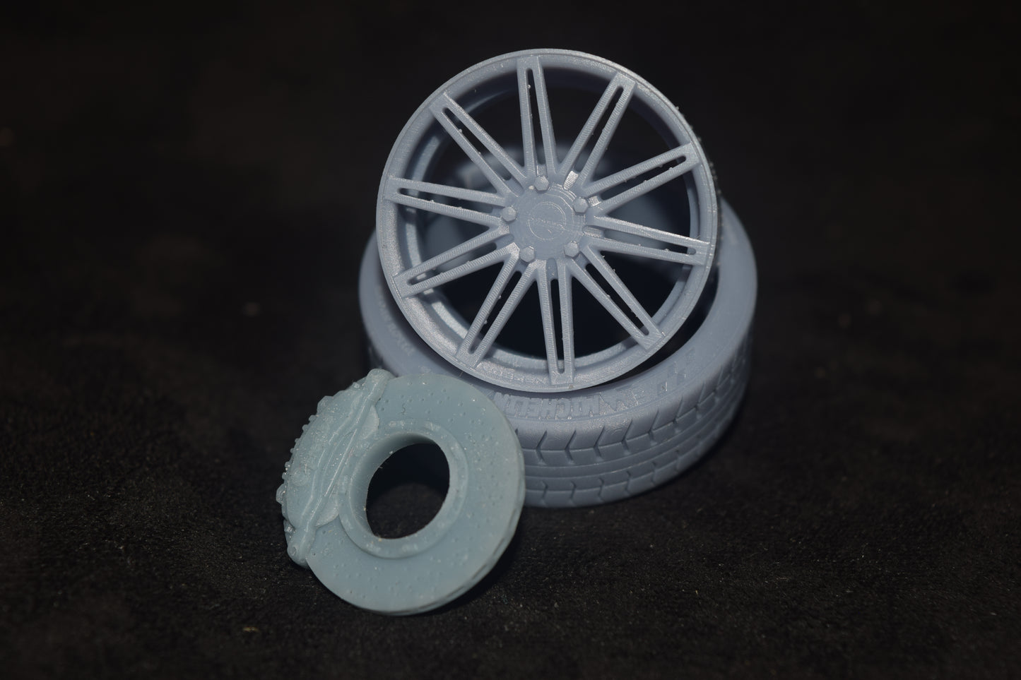 Vossen CV4 rims 1/18 with MICHELIN tyres and brake system
