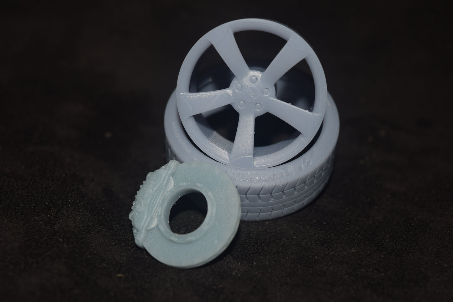 AUDI Rotors rims 1/18 with MICHELIN tyres and brake system