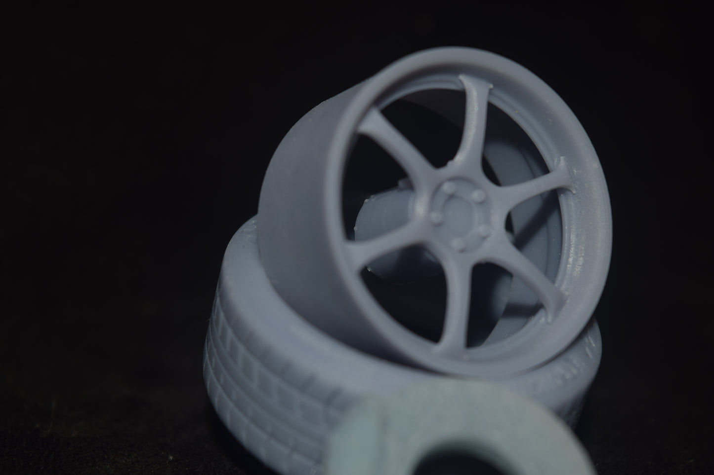 Advan Racing RG rims 1/18 with MICHELIN tyres and brake system