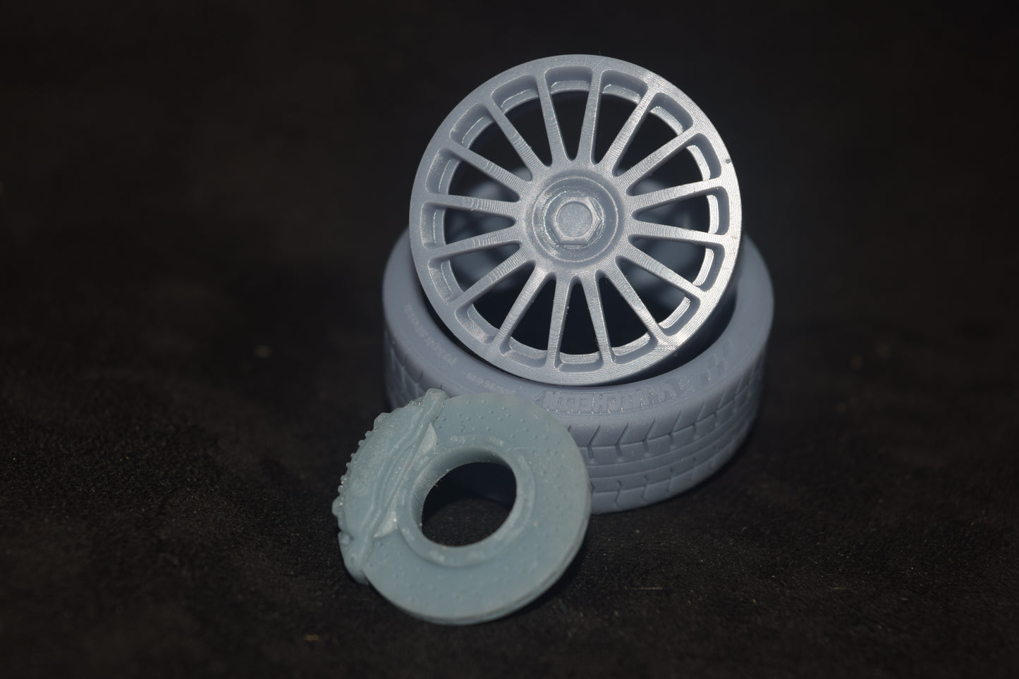 TWS Imola rims 1/18 with MICHELIN tyres and brake system