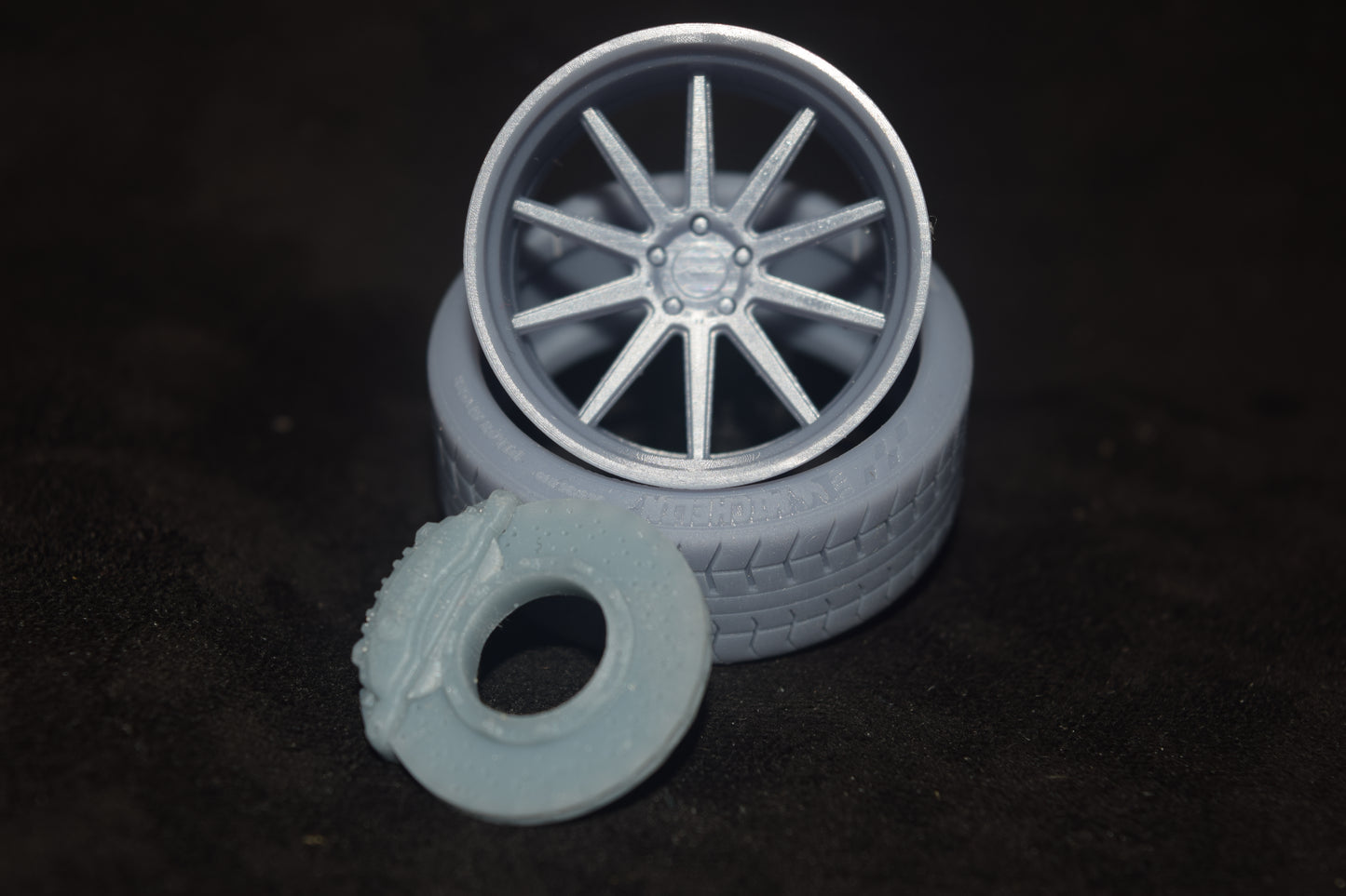 AMF Forged Concave 206 rims 1/18 with MICHELIN tyres and brake system