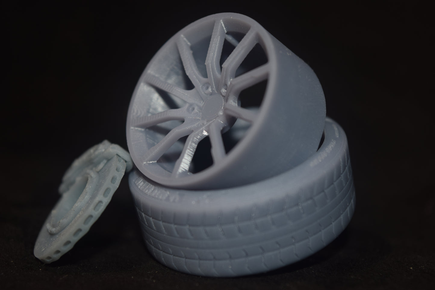 Aston Martin 0ne 77 rims 1/18 with MICHELIN tyres and brake system