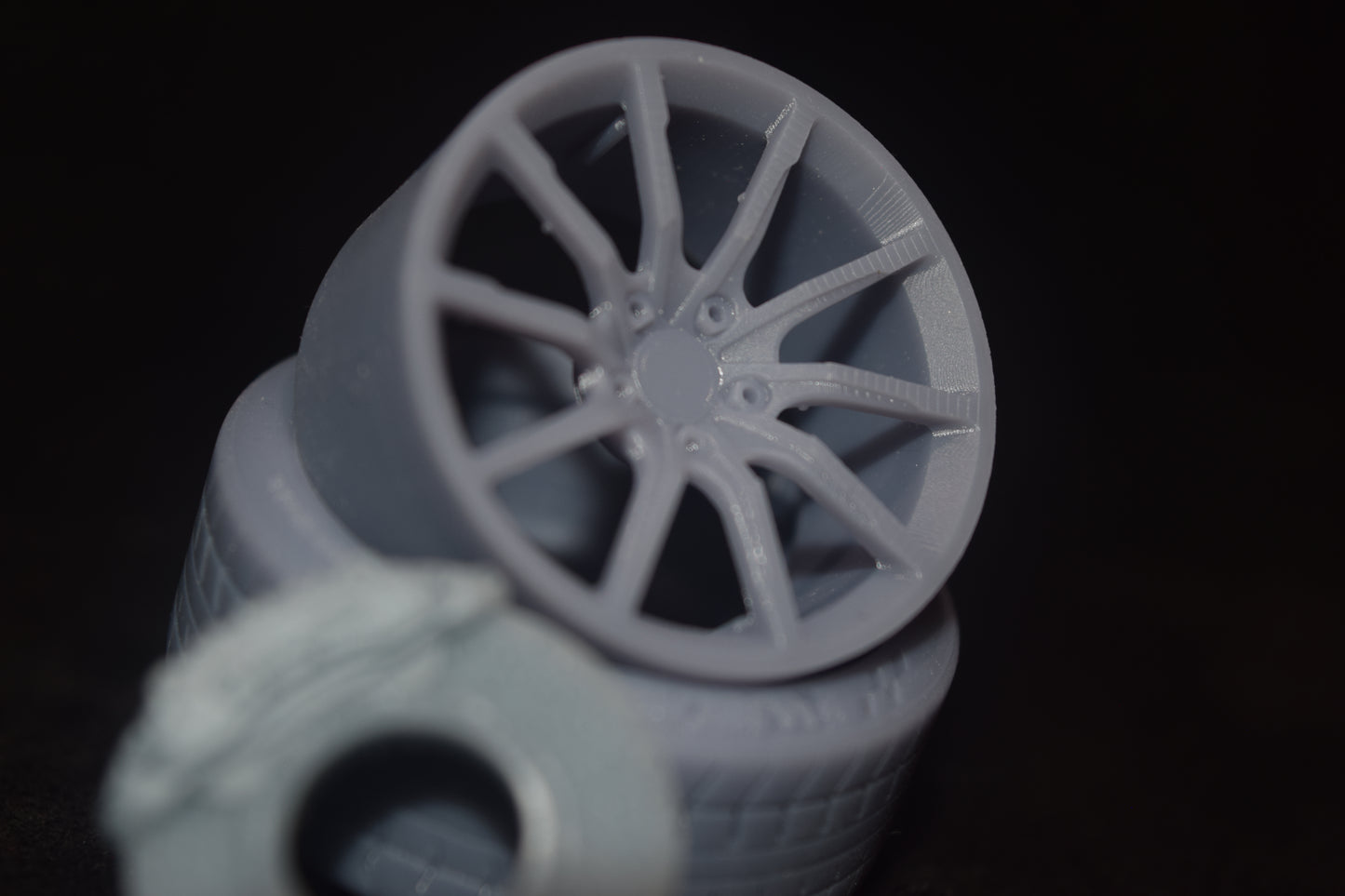 Aston Martin 0ne 77 rims 1/18 with MICHELIN tyres and brake system
