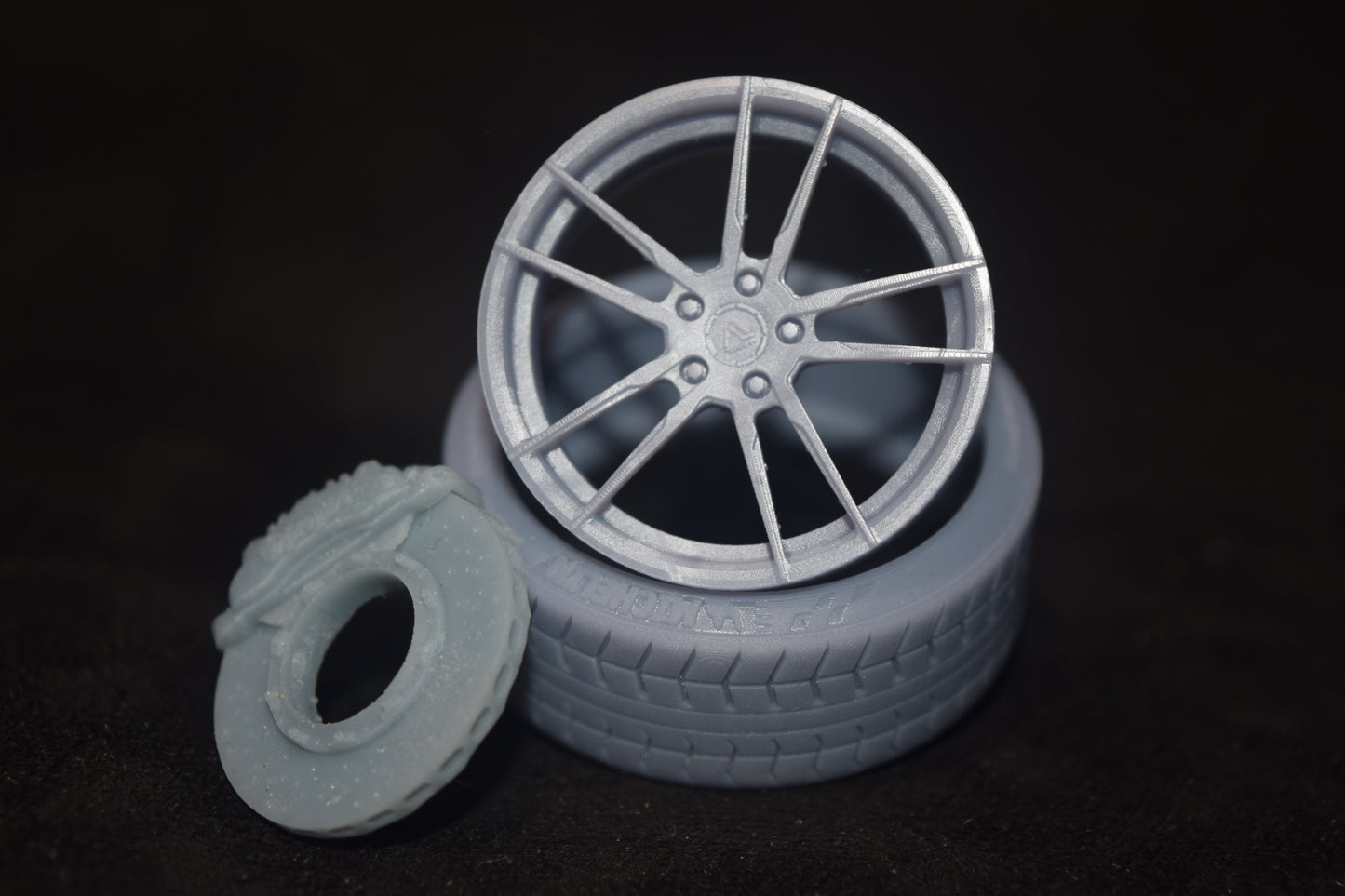Vissol Forged 1540 rims 1/18 with MICHELIN tyres and brake system