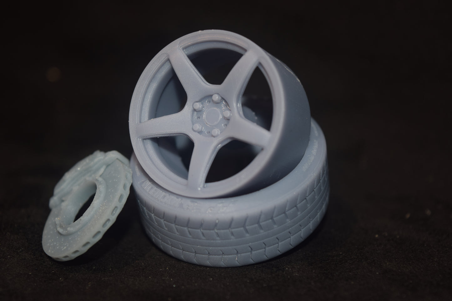 WORK T5R rims 1/18 with MICHELIN tyres and brake system