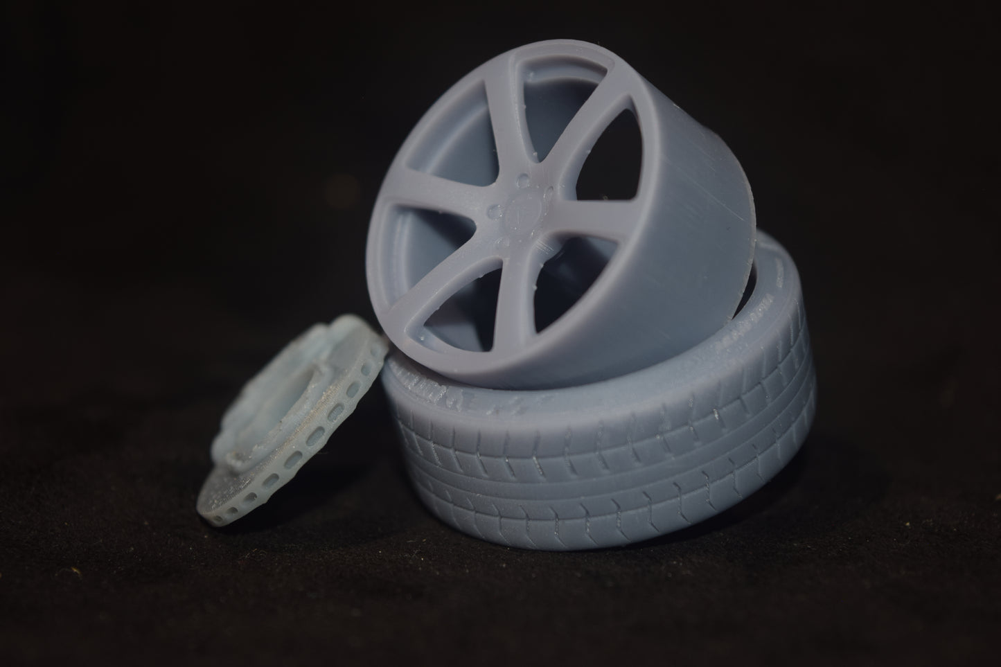 VELOS VCS rims 1/18 with MICHELIN tyres and brake system