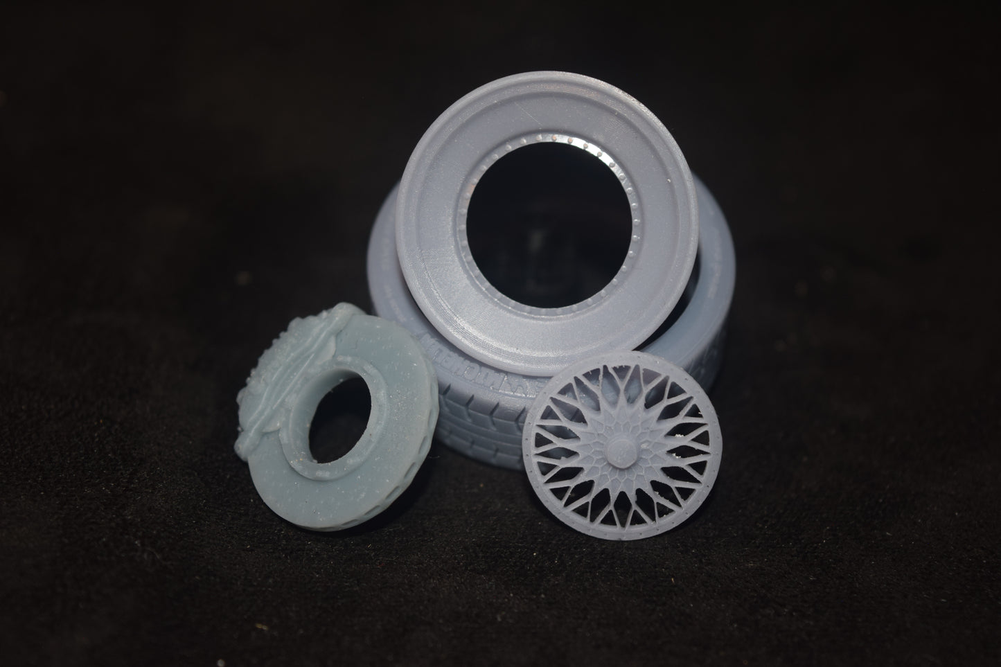 BBS RS Slant lip rims 1/18 with MICHELIN tyres and brake system