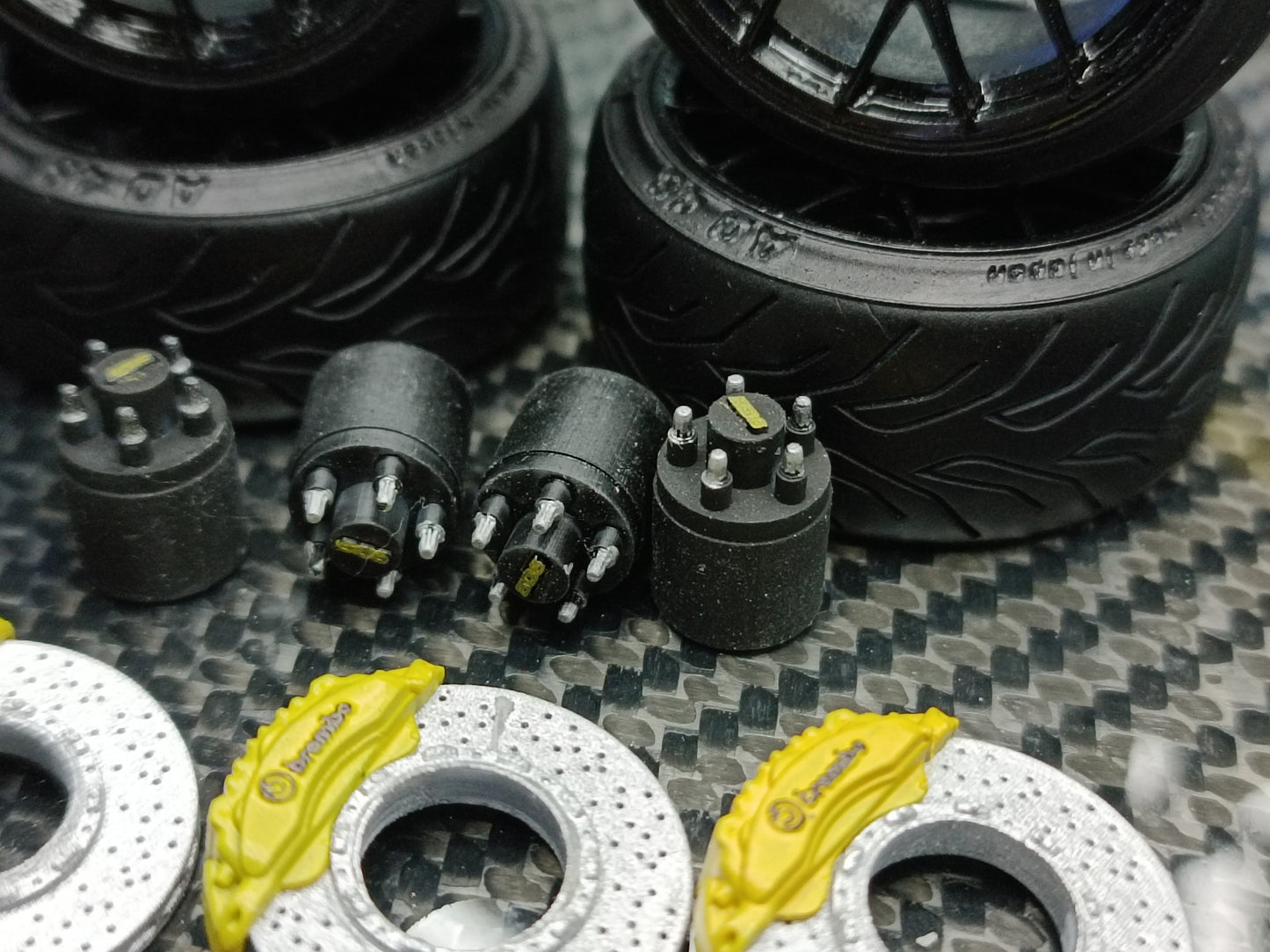 BBS CH-R rims 1/18 with ADVAN tyres and brake system