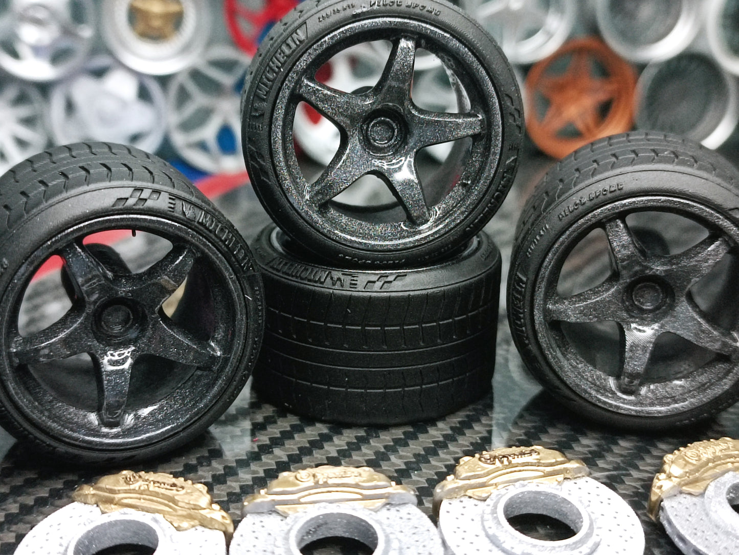 OZ Racing rims 1/18 with MICHELIN tyres and brake system