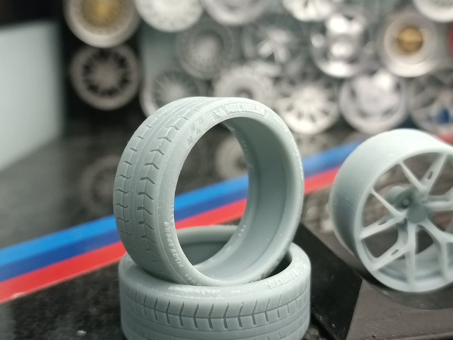 BBS FI-R rims 1/18 with MICHELIN tyres and brake system