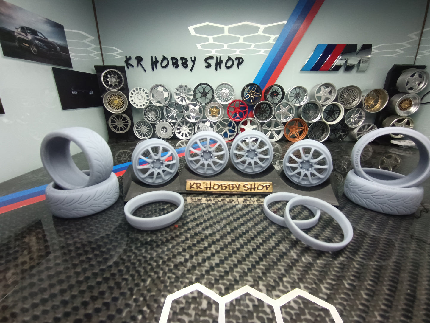 RAYS CE28 rims 1/18 with MICHELIN tyres and brake system