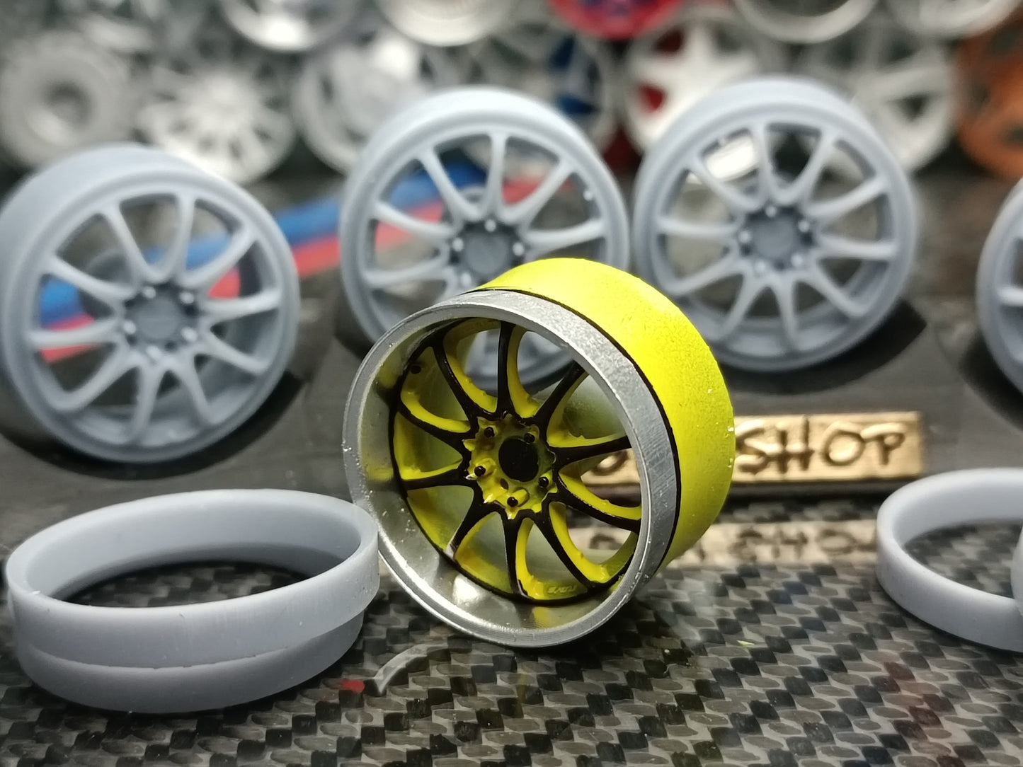 RAYS CE28 rims 1/18 with MICHELIN tyres and brake system