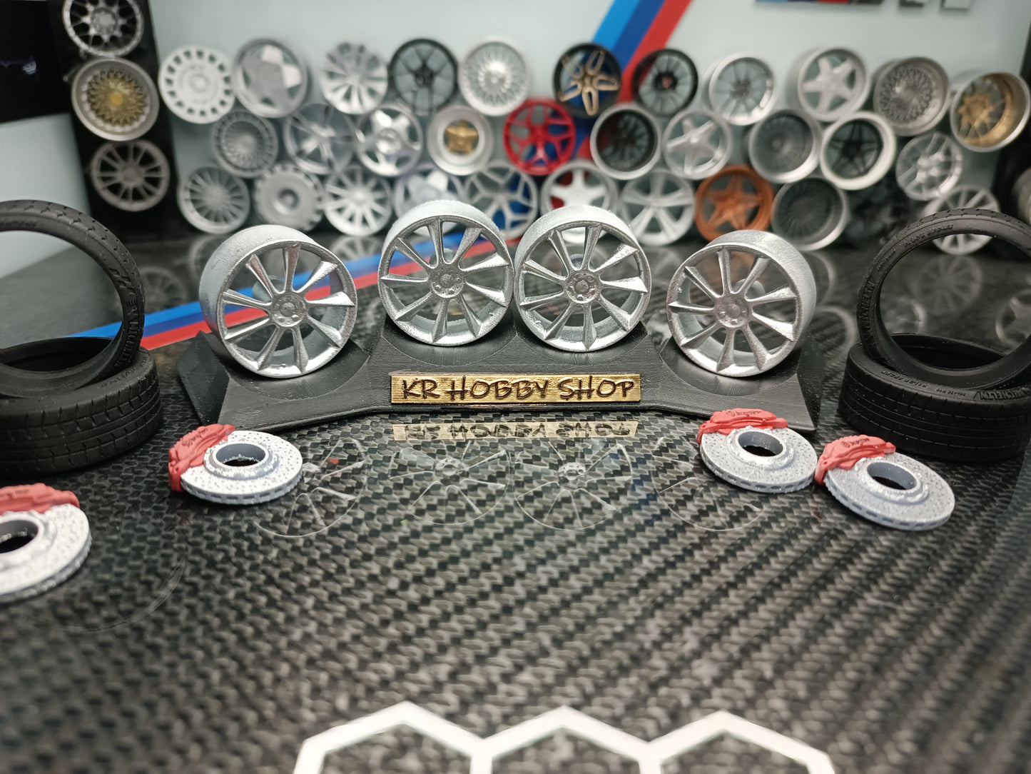 Mercedes Lorinsser rims 1/18 with MICHELIN tyres and brake system