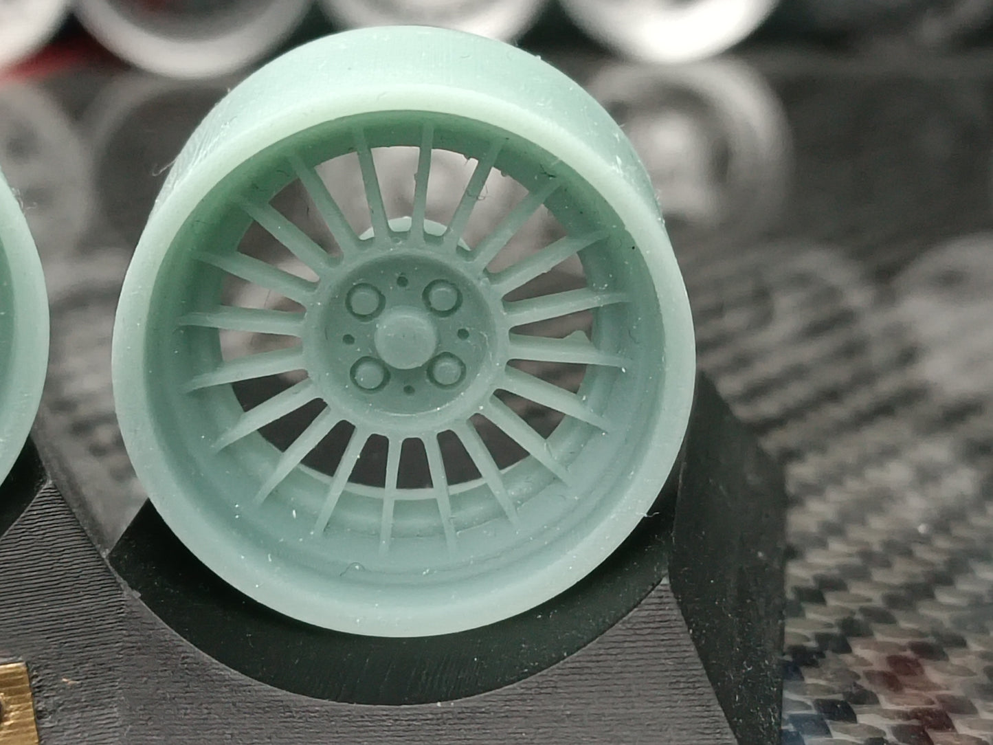Classic Alpina rims with lips 1/18 with MICHELIN tyres and brake system