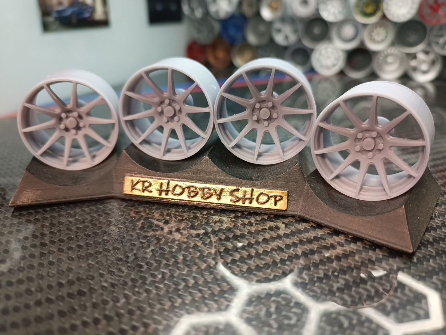 Japan Racing JR11 rims 1/18 with MICHELIN tyres and brake system