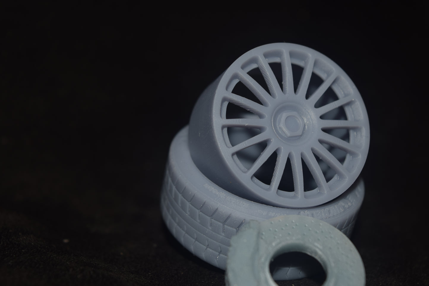 TWS Imola rims 1/18 with MICHELIN tyres and brake system