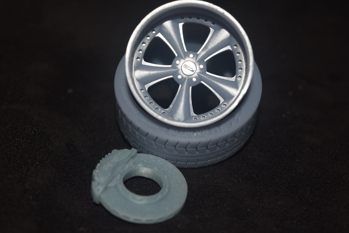 Foose Nitrous rims 1/18 with MICHELIN tyres and brake system