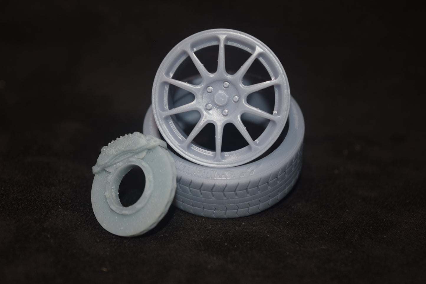 RAYS ZE40 rims 1/18 with MICHELIN tyres and brake system