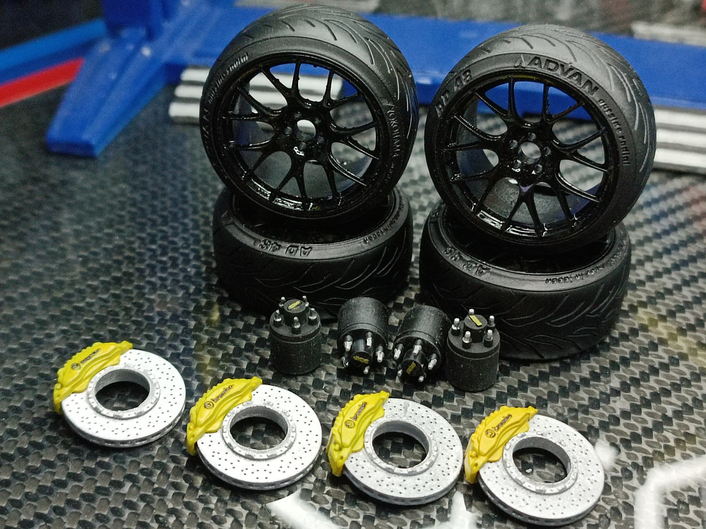 BBS CH-R rims 1/18 with ADVAN tyres and brake system