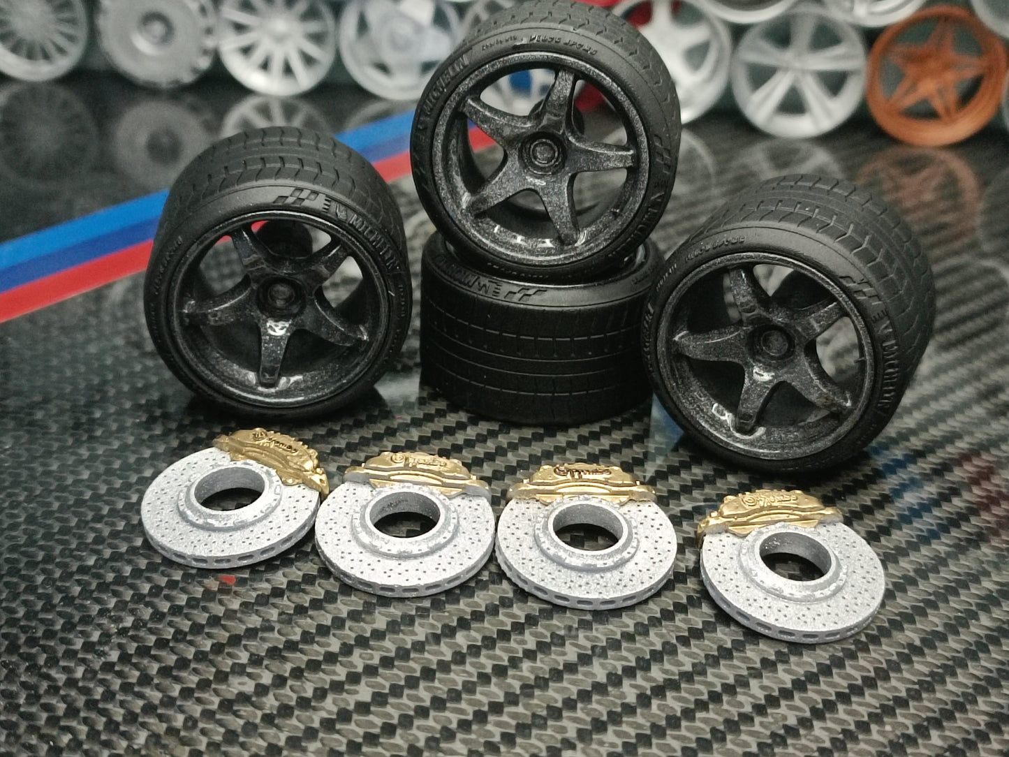 OZ Racing rims 1/18 with MICHELIN tyres and brake system
