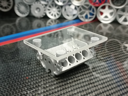 V8 table 1/18 scale